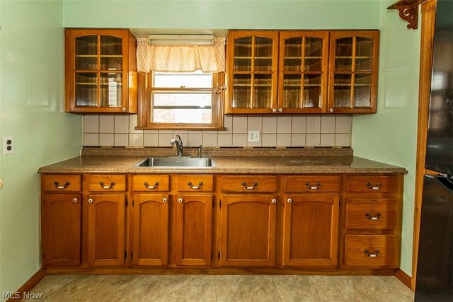 12805 Crossburn Avenue, Cleveland, OH 44135