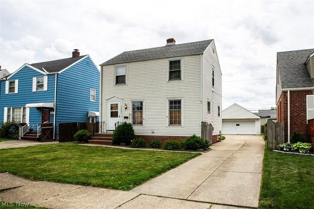 12805 Crossburn Avenue, Cleveland, OH 44135