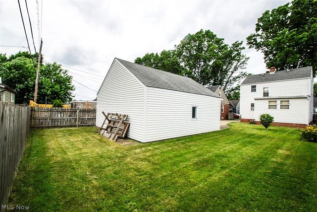 12805 Crossburn Avenue, Cleveland, OH 44135