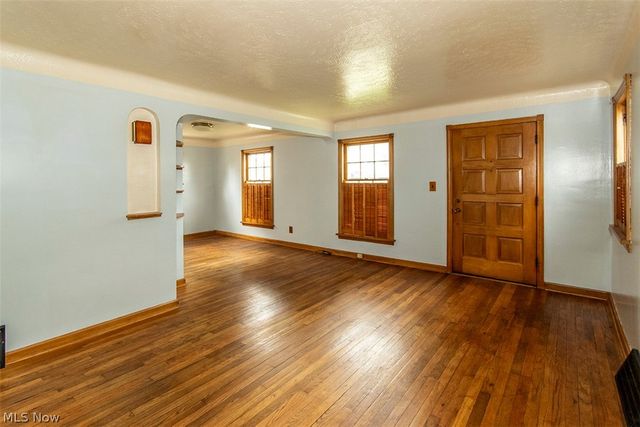 12805 Crossburn Avenue, Cleveland, OH 44135