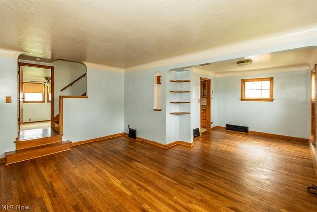 12805 Crossburn Avenue, Cleveland, OH 44135