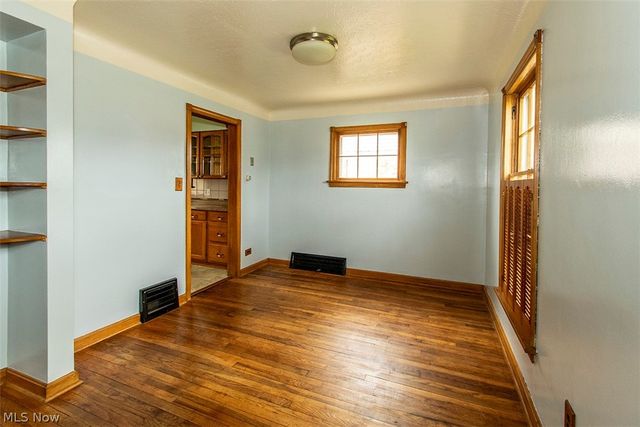 12805 Crossburn Avenue, Cleveland, OH 44135