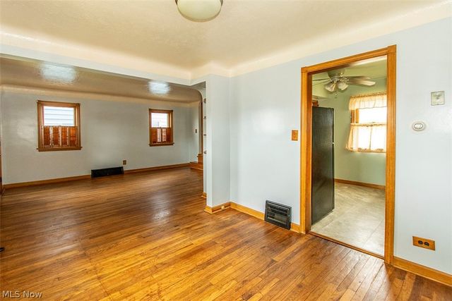 12805 Crossburn Avenue, Cleveland, OH 44135