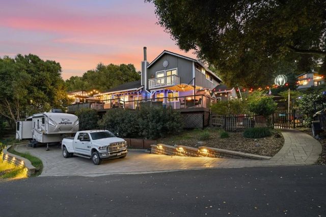 17200 Holiday Drive, Morgan Hill, CA 95037