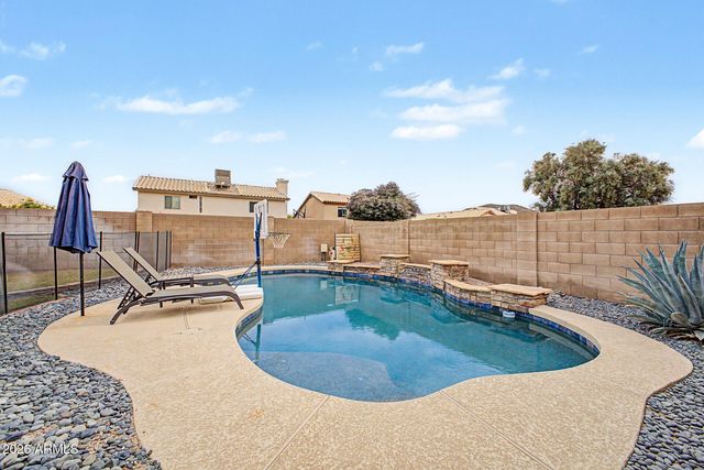 2111 E PATRICK Lane, Phoenix, AZ 85024