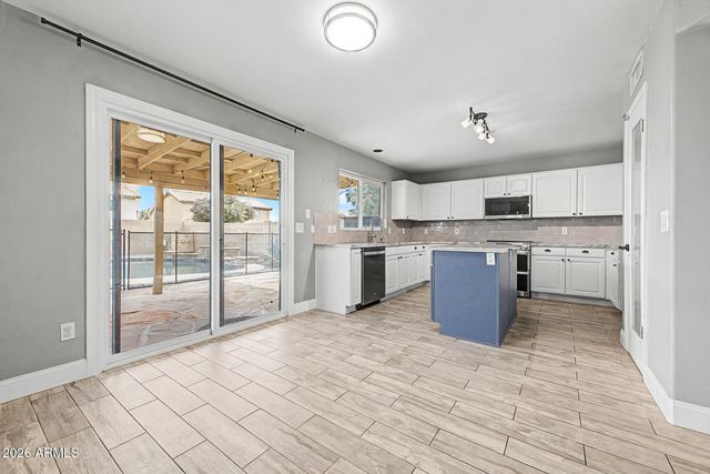 2111 E PATRICK Lane, Phoenix, AZ 85024