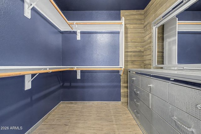 2111 E PATRICK Lane, Phoenix, AZ 85024