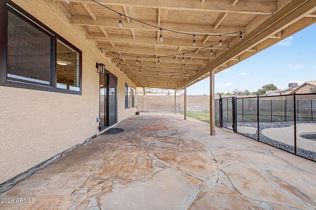 2111 E PATRICK Lane, Phoenix, AZ 85024