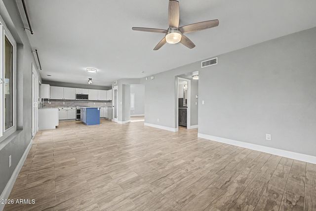 2111 E PATRICK Lane, Phoenix, AZ 85024