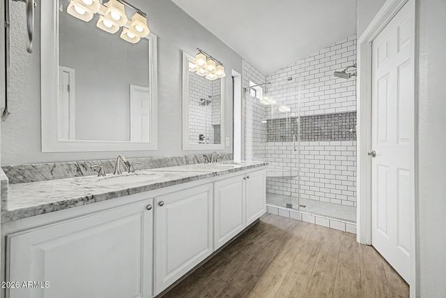 2111 E PATRICK Lane, Phoenix, AZ 85024