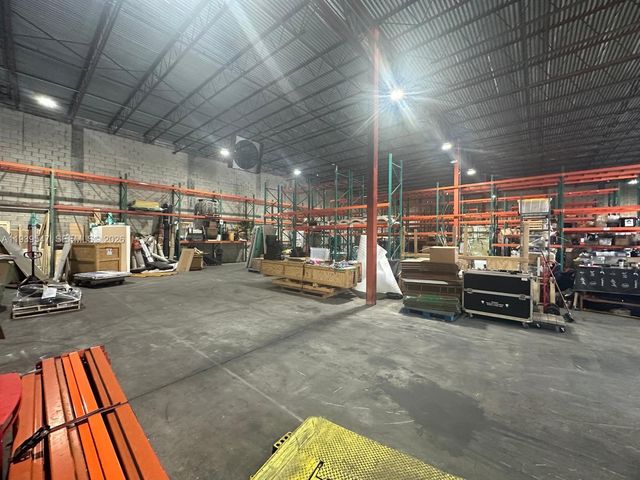 8500 NW 30th Ter, Doral, FL 33122