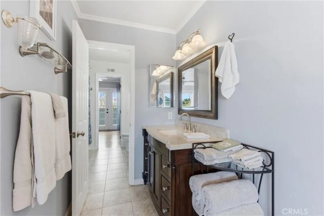 8276 Constantine Drive, Huntington Beach, CA 92646
