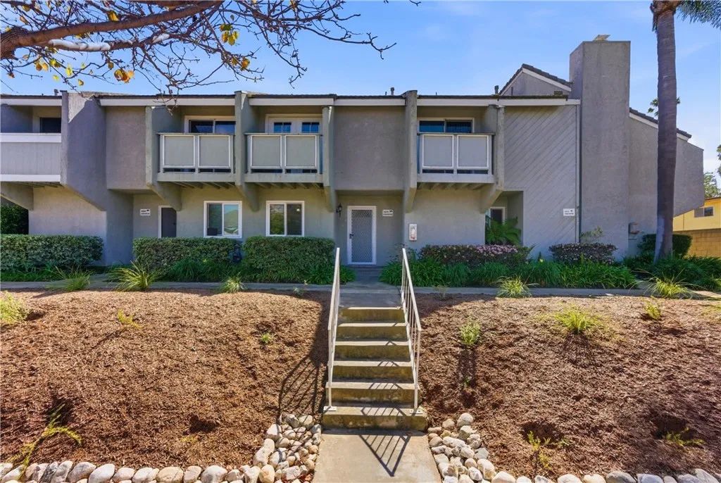 8276 Constantine Drive, Huntington Beach, CA 92646