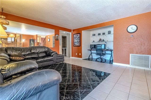 2241 N 1st Avenue, Upland, CA 91784