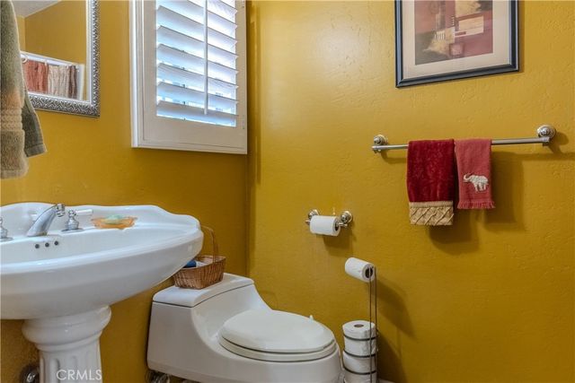 2241 N 1st Avenue, Upland, CA 91784