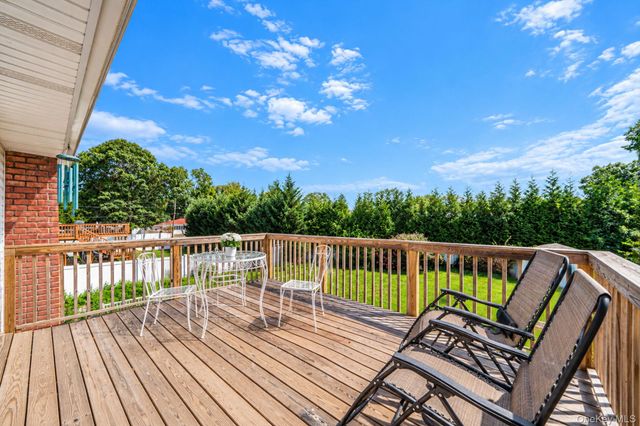 1527 Saint Louis Avenue, Bay Shore, NY 11706