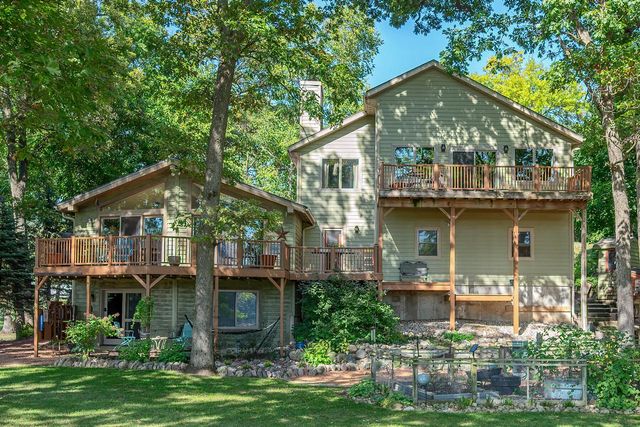 W5594 Briarwood ROAD, Elkhorn, WI 53121
