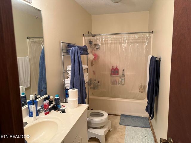 1817 Meadowland Lane, Louisville, TN 37777