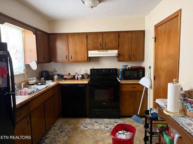 1817 Meadowland Lane, Louisville, TN 37777