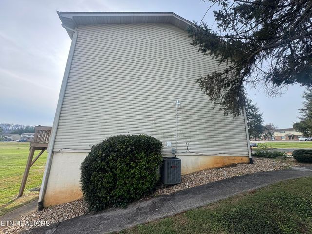 1817 Meadowland Lane, Louisville, TN 37777