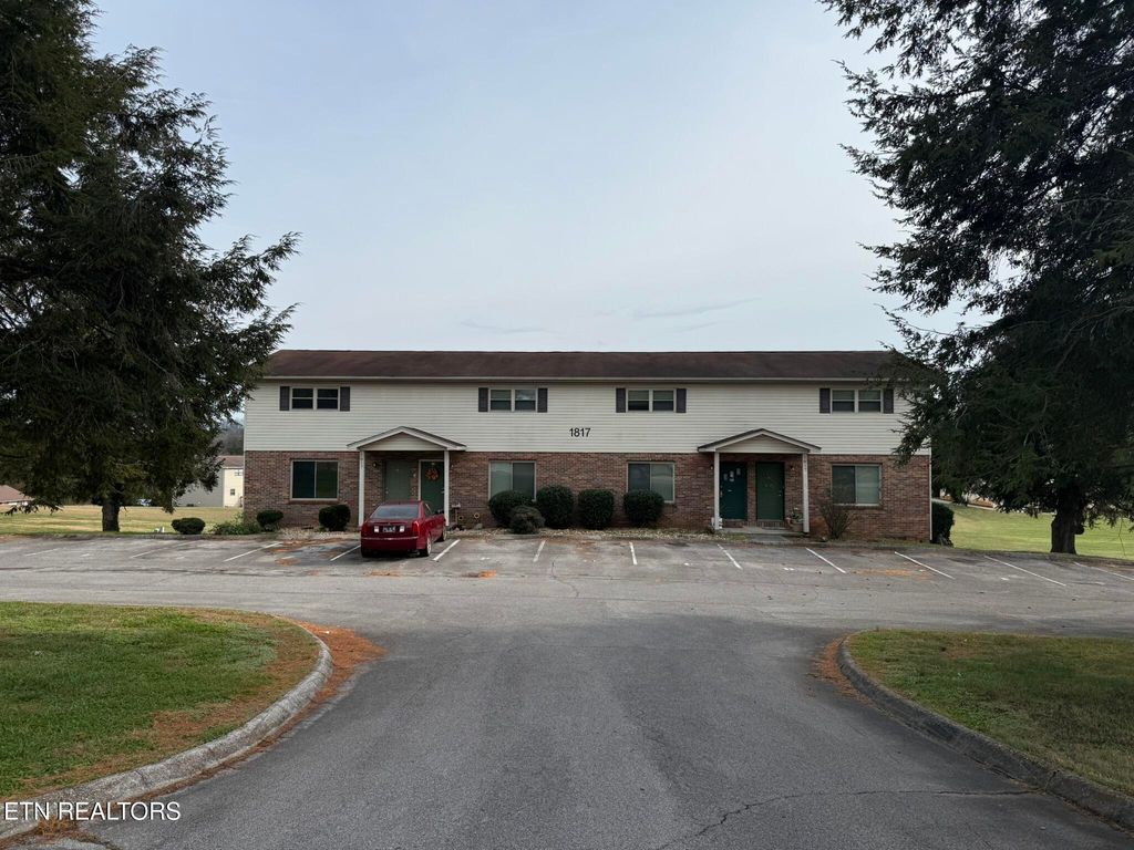 1817 Meadowland Lane, Louisville, TN 37777