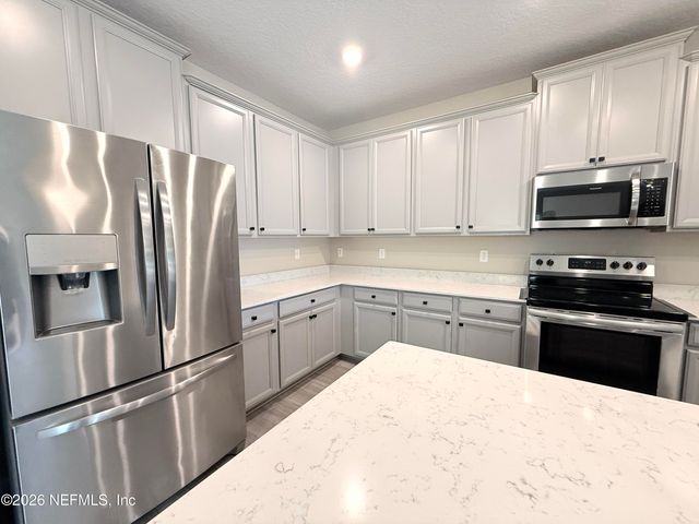 1699 ENCLAVE Road, Jacksonville, FL 32211