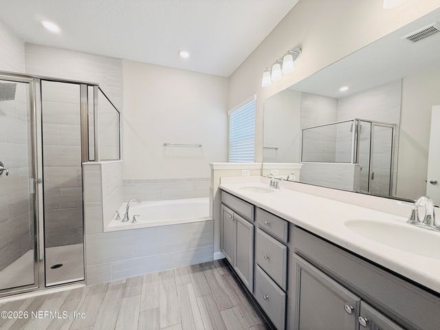 1699 ENCLAVE Road, Jacksonville, FL 32211