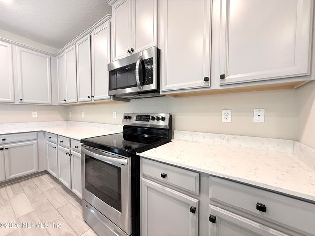 1699 ENCLAVE Road, Jacksonville, FL 32211