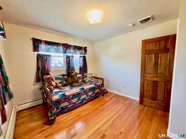 25 Greenfield Avenue, Waterbury, CT 06708