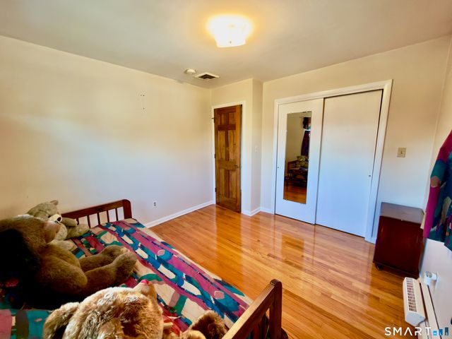 25 Greenfield Avenue, Waterbury, CT 06708