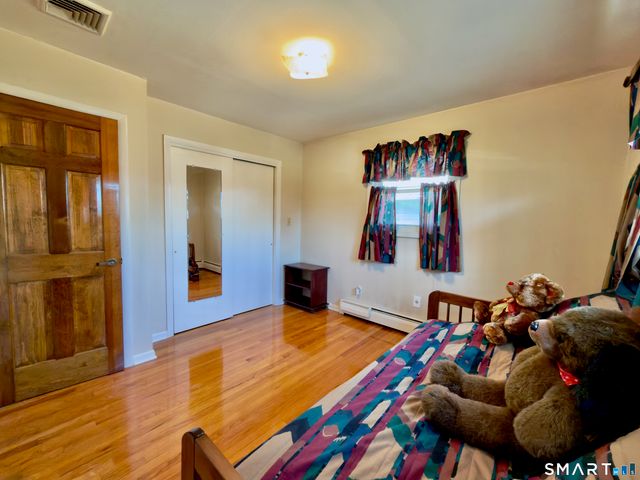25 Greenfield Avenue, Waterbury, CT 06708