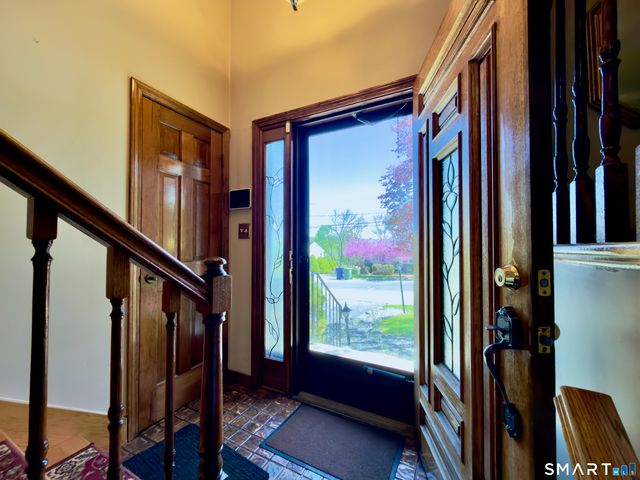 25 Greenfield Avenue, Waterbury, CT 06708