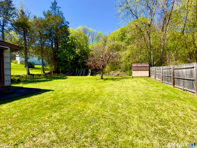 25 Greenfield Avenue, Waterbury, CT 06708