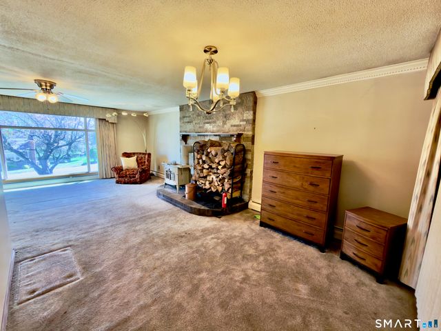 25 Greenfield Avenue, Waterbury, CT 06708