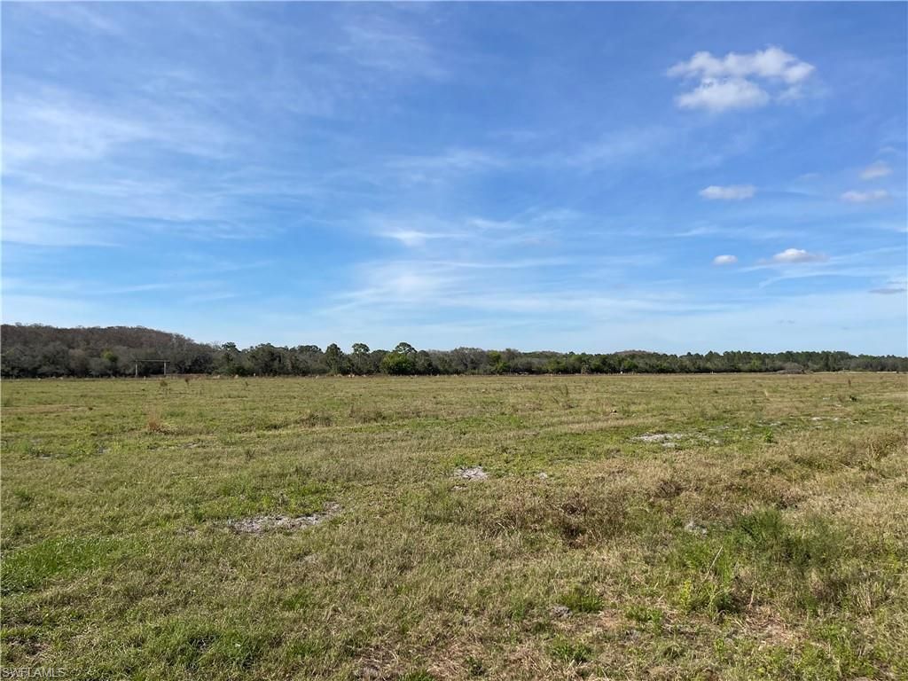 Secretariat DR, LABELLE, FL 33935 — exterior