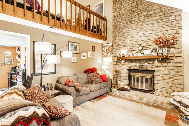 462 San Carlos Drive, Greenwood, IN 46142