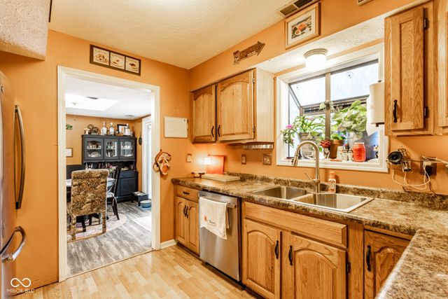 462 San Carlos Drive, Greenwood, IN 46142