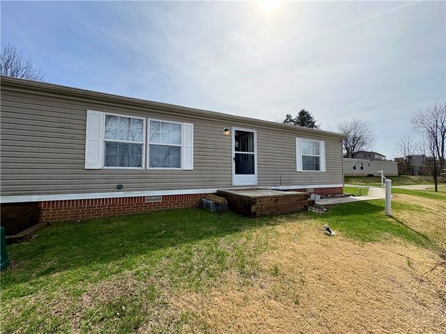 111 Pembrooke Dr, Salem Twp, PA 15626