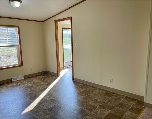 111 Pembrooke Dr, Salem Twp, PA 15626