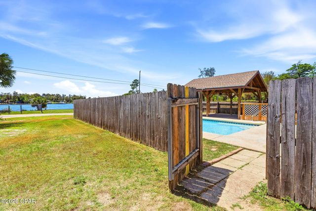 1024 East Street, Panama City, FL 32404