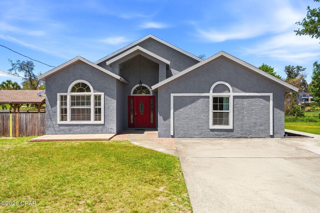 1024 East Street, Panama City, FL 32404