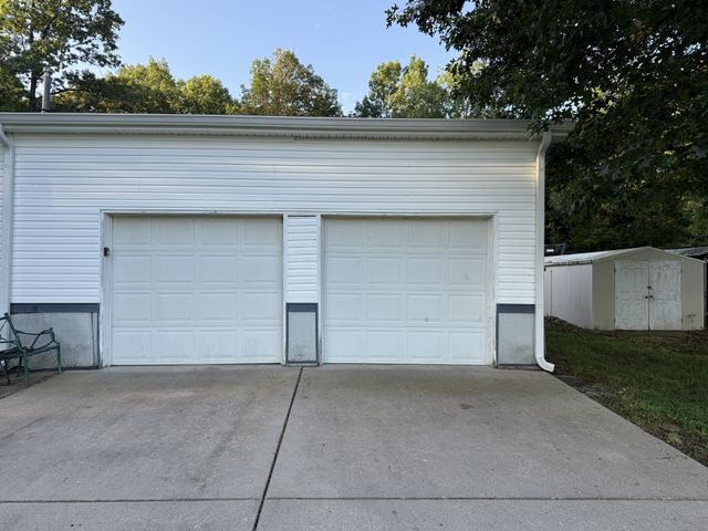 161 Hopkins Bridge Rd, Unionville, TN 37180