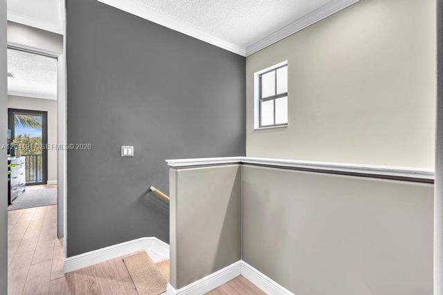 8289 NW 38th St, Cooper City, FL 33024