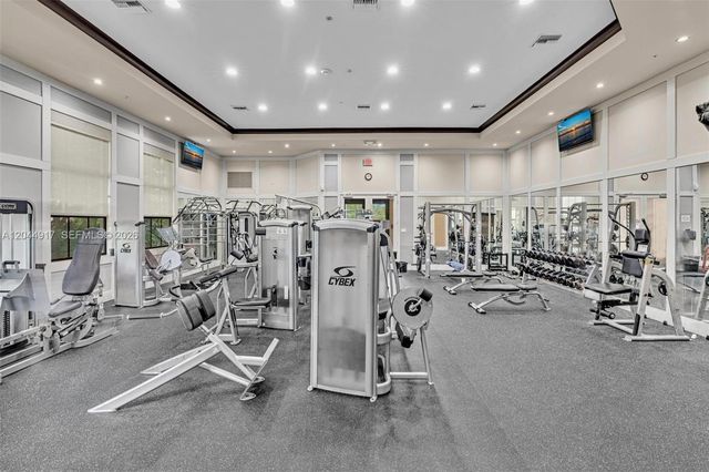8289 NW 38th St, Cooper City, FL 33024