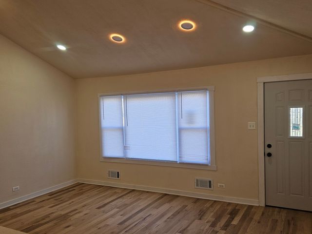 15229 HONORE Avenue, Harvey, IL 60426