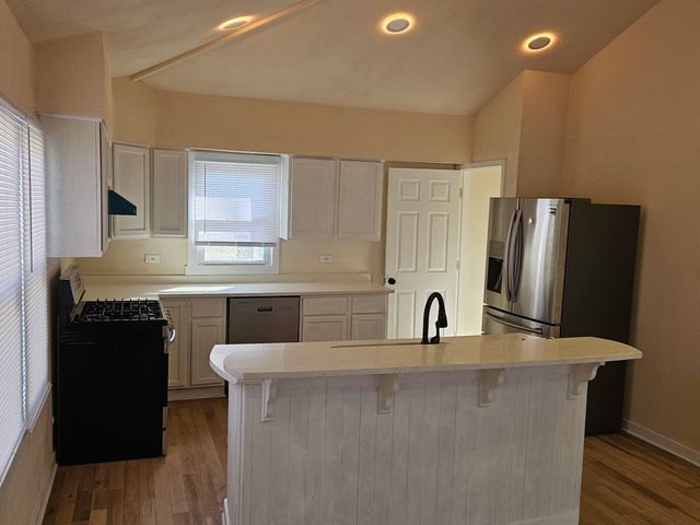 15229 HONORE Avenue, Harvey, IL 60426