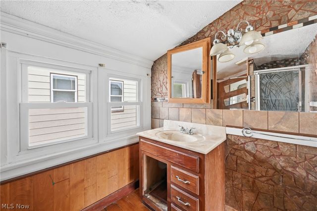 727 W Laclede Avenue, Youngstown, OH 44511