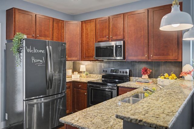 3521 Steffisburg Dr, Nashville, TN 37211