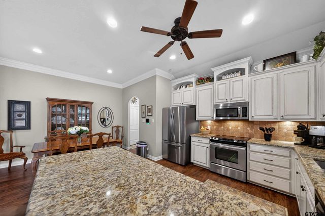 20857 Lakeview DR., Flint, TX 75762