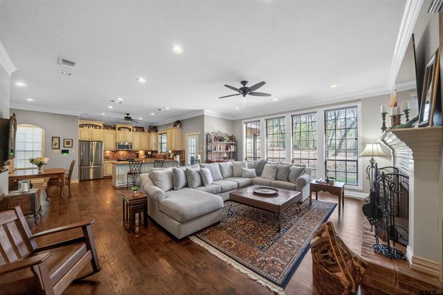 20857 Lakeview DR., Flint, TX 75762